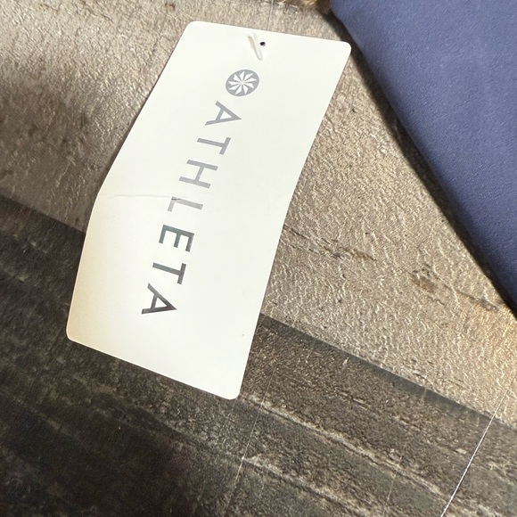 NWT Athleta Salutation Stash Pocket ll Capri- 1X - Picture 9 of 9